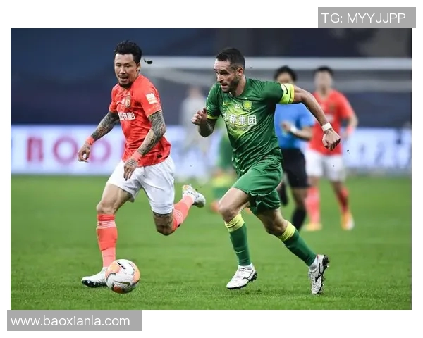 广州恒大队与国安的激烈对决展现中超联赛的巅峰对抗魅力与精彩瞬间 广州恒大队与国安的激烈对决展现中超联赛的巅峰对抗魅力与精彩瞬间